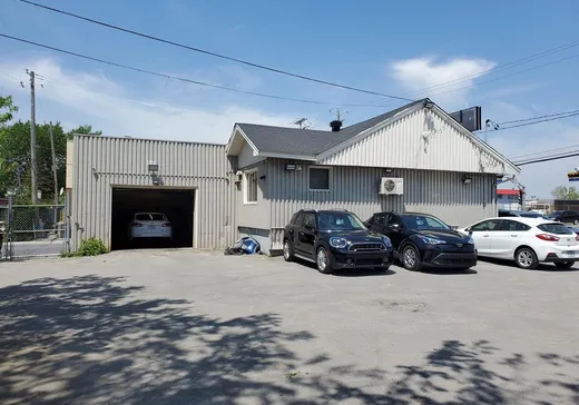 Propriété commerciale à vendre - 2046 Boul. des Laurentides, Laval (Vimont), H7M 2Y5
