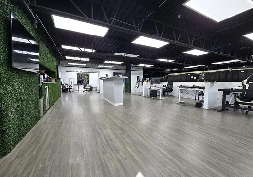 Industrial Building for Sale - 1205-1207 Av. de Valleyfield, Saint-Vincent-de-Paul, H7C 2K5