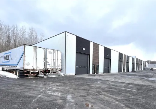 Propriété commerciale à vendre - 63 Rue du Parc, St-Apollinaire, G0S2E0