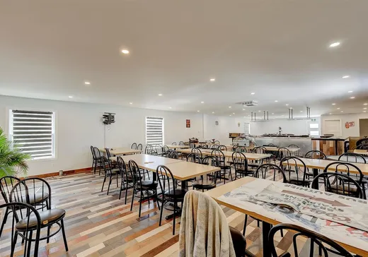 Propriété commerciale à vendre - 120 Rue Authier E., Granby, J0E2A0