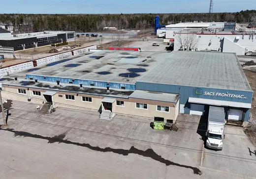 Bâtiment Industriel à vendre - 520 Rue de l'Aviation, Trois-Rivières, G8T5M3