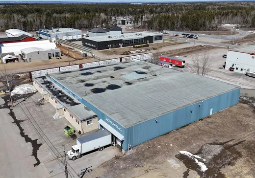 Industrial Building for Sale - 520 Rue de l'Aviation, Trois-Rivières, G8T 5M3