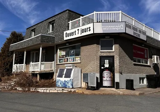 Propriété commerciale à vendre - 713-715 Rue Principale, Saint-Amable, J0L1N0