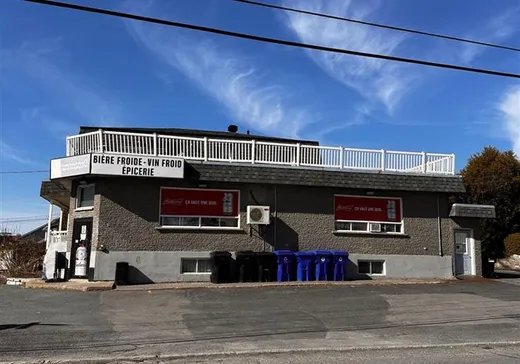 Commercial Property for Sale - 713-715 Rue Principale, Saint-Amable, J0L 1N0