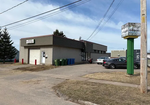 Commercial Property for Sale - 653 Rue Castelnau, La Tuque, G9X 2P4