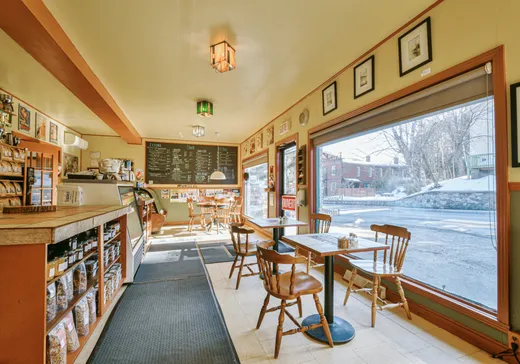 Propriété commerciale à vendre - 1395 Rue St-Joseph (1395-1405), Sainte-Adèle, J8B 1G5