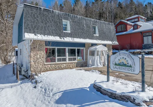 Commercial Property for Sale - 682 Rue de St-Jovite, Mont-Tremblant, J8E 1J8