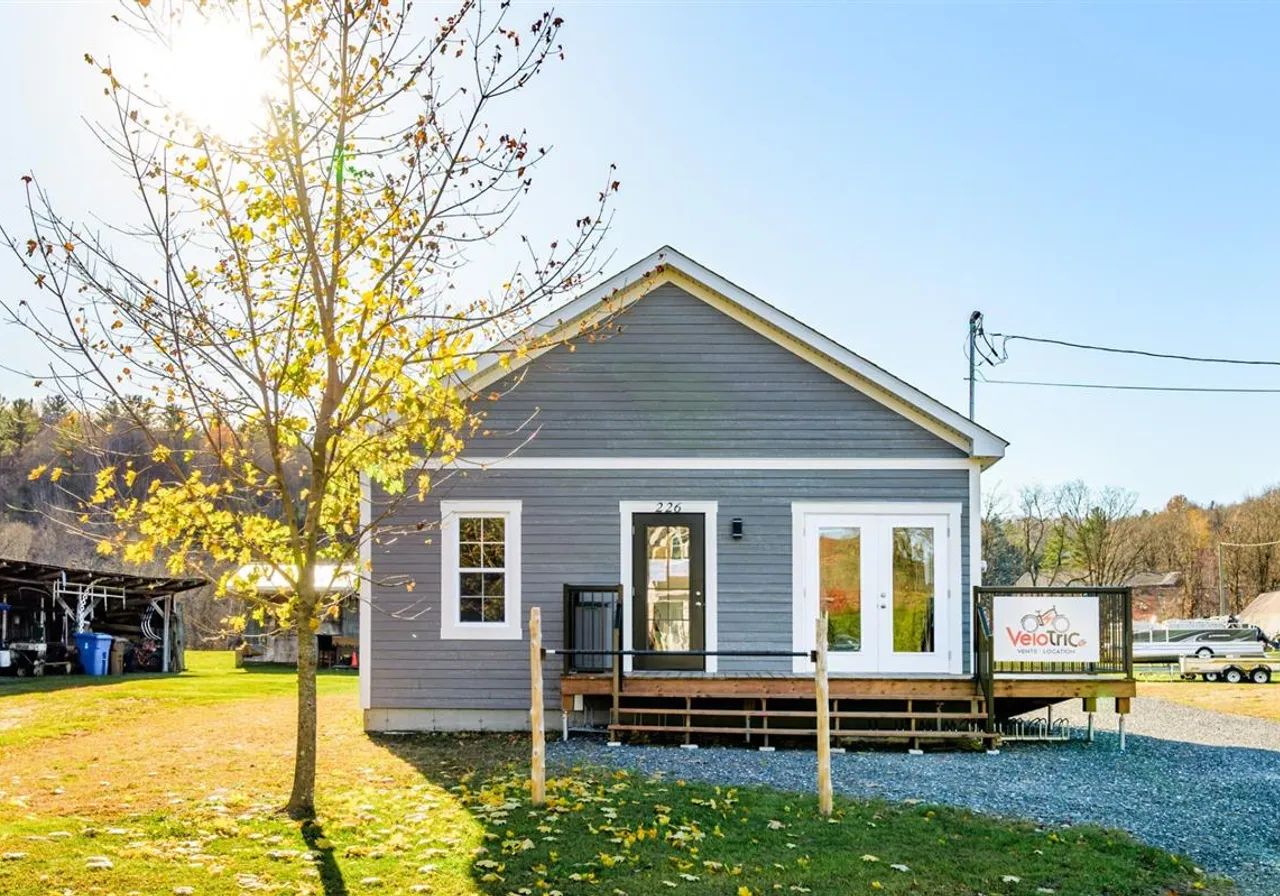 Propriété commerciale à vendre - 226 Rue St-Marc, Coaticook, J1A 2Z5