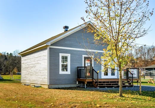 Propriété commerciale à vendre - 226 Rue St-Marc, Coaticook, J1A 2Z5