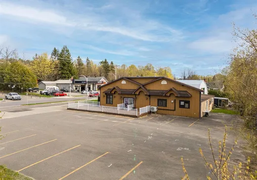 Propriété commerciale à vendre - 6645 Route Louis-S.-St-Laurent, Coaticook, J0B 1L0