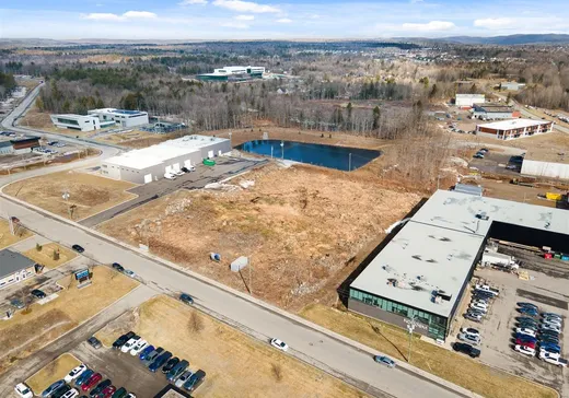 Propriété commerciale à vendre - 1 Rue Claude-Audy, Blainville, J7C 3W7