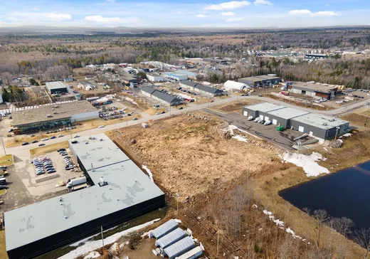 Propriété commerciale à vendre - 1 Rue Claude-Audy, Blainville, J7C 3W7