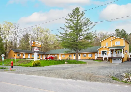 Commercial Property for Sale - 1215 Ch. de la Montagne, Magog, J1X 6X9