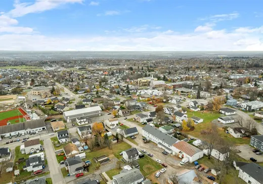 Propriété commerciale à vendre - 2351-2355 Rue de la Faune, Saint-Emile, G3E 1K8