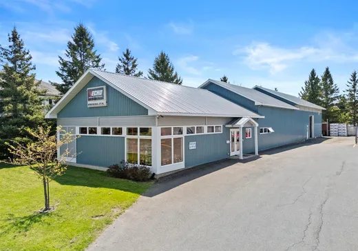 Propriété commerciale à vendre - 1425 Boul. Foucault, Drummondville, J2C 1B2