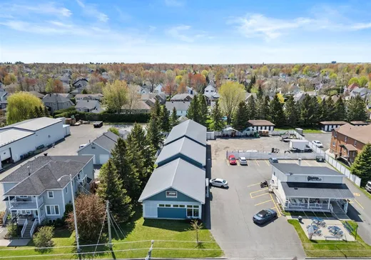 Propriété commerciale à vendre - 1425 Boul. Foucault, Drummondville, J2C 1B2