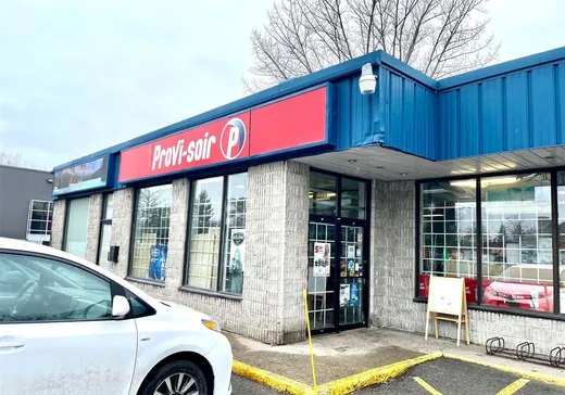 Propriété commerciale à vendre - 3303 Boul. St-Martin E., Laval (Duvernay), H7E 4T6
