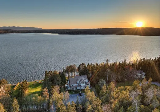 Propriété commerciale à vendre - 1886 Route 161, Frontenac, G6B 2S1