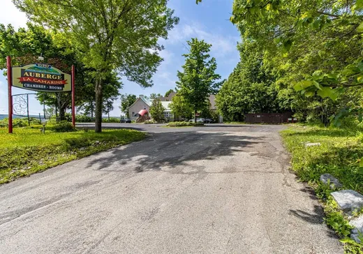 Propriété commerciale à vendre - 10947 Boul. Ste-Anne, Beaupré, G0A 1E0