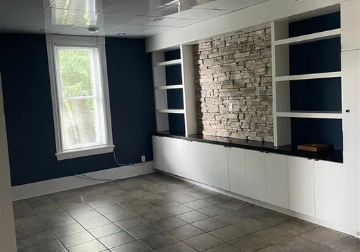 Propriété commerciale à vendre - 565 Av. de Buckingham, Buckingham, J8L 2H2