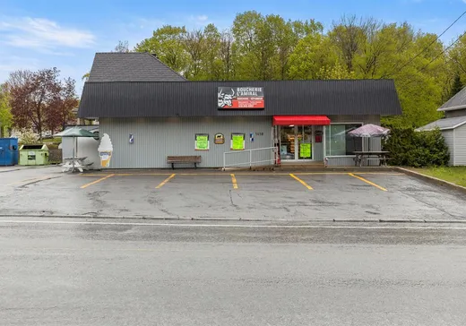 Propriété commerciale à vendre - 1410 Av. de l'Amiral, Val-Belair, G3K 1G2