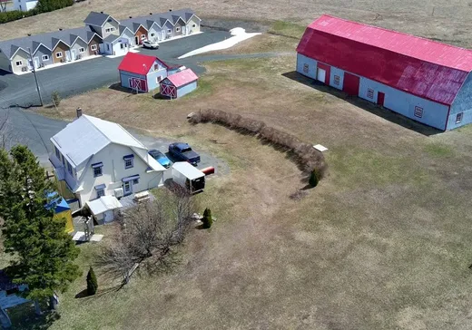 Commercial Property for Sale - 214 Rue Principale, Causapscal, G0J 2B0