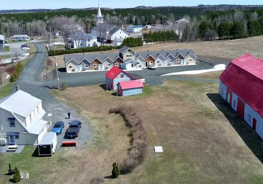 Commercial Property for Sale - 214 Rue Principale, Causapscal, G0J 2B0