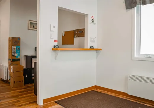 Commercial Property for Sale - 214 Rue Principale, Causapscal, G0J 2B0