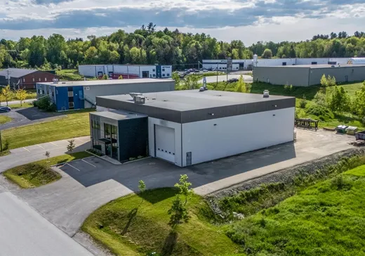 Bâtiment Industriel à vendre - 435 Joseph-Latour, Sherbrooke, J1C 0W2
