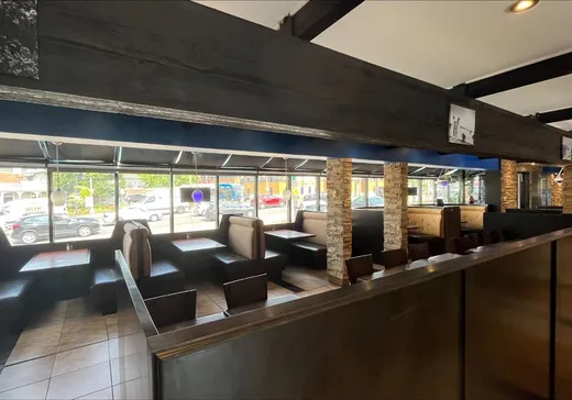 Propriété commerciale à vendre - 305 Boul. Ste-Rose, Laval (Sainte-Rose), H7L 1M5