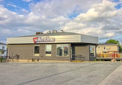 Propriété commerciale à vendre - 635 Av. Larivière, Rouyn-Noranda, J9X 4J8