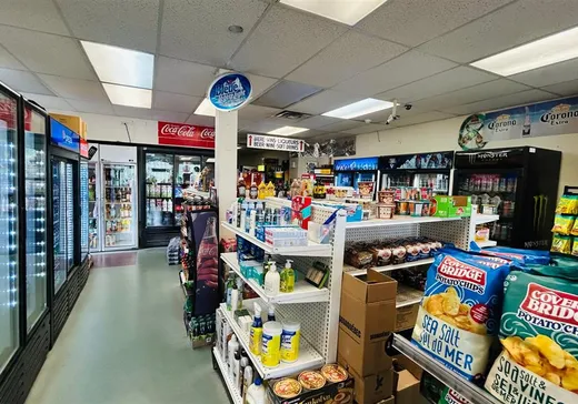 Propriété commerciale à vendre - 61 Rue Non Disponible-Unavailable, St-Hubert, J3Y 8K5