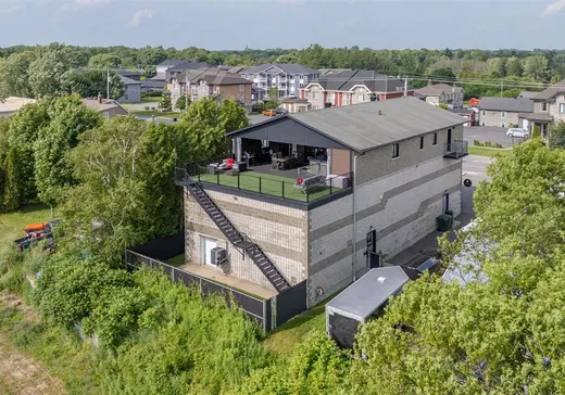 Propriété commerciale à vendre - 277-281 Av. Pie-X, Saint-Christophe-D'Arthabaska, G6R 0L6