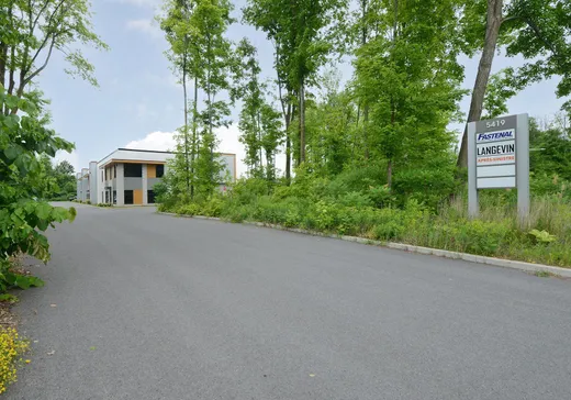 Bâtiment Industriel à vendre - 5419 Av. Pierre-Dansereau, Salaberry-de-Valleyfield, J6S0M1