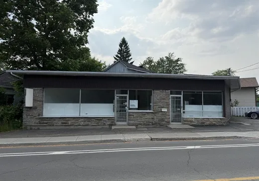 Propriété commerciale à vendre - 2875 Boul. Ste-Rose, Laval (Laval-Ouest), H7R 1T4