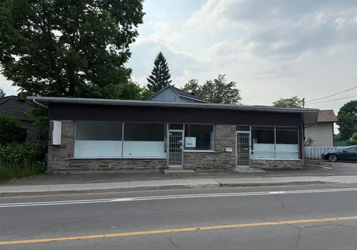 Propriété commerciale à vendre - 2875 Boul. Ste-Rose, Laval (Laval-Ouest), H7R 1T4