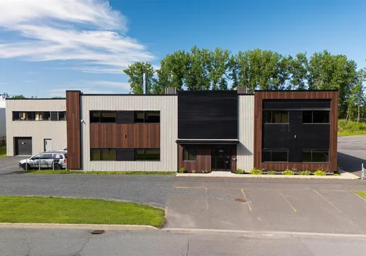 Bâtiment Industriel à vendre - 580 Rue Rocheleau, Drummondville, J2C7R8