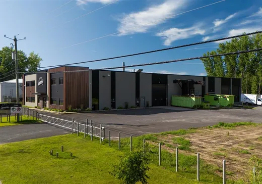 Bâtiment Industriel à vendre - 580 Rue Rocheleau, Drummondville, J2C 7R8