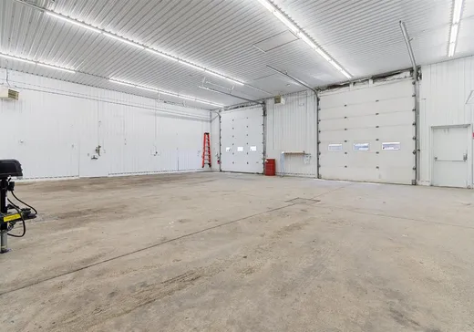 Commercial Property for Sale - 800 Rue Dollard, Buckingham, J8L 3H3