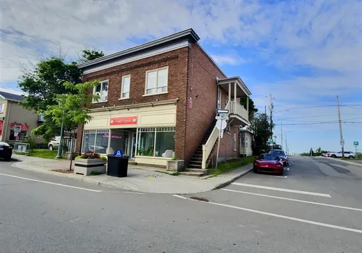 Commercial Property for Sale - 404 Rue LaFontaine, Rivière-du-Loup, G5R 3B7