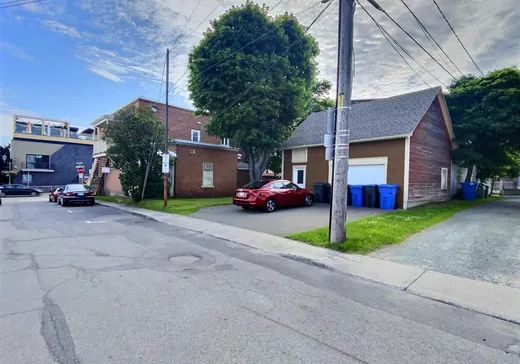 Commercial Property for Sale - 404 Rue LaFontaine, Rivière-du-Loup, G5R 3B7