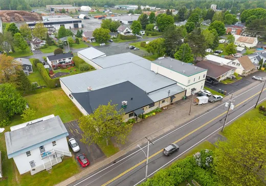 Bâtiment Industriel à vendre - 236 Rue Principale, Daveluyville, G0Z1C0