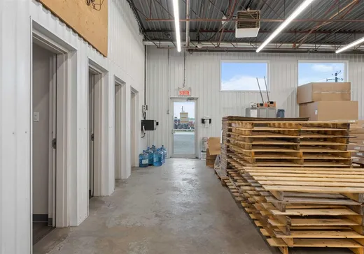 Bâtiment Industriel à vendre - 392 6e Rue, Daveluyville, G0Z 1C0