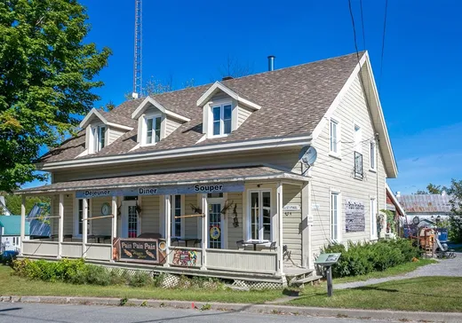 Commercial Property for Sale - 454 Rue St-Paul, St-Ubalde, G0A 4L0
