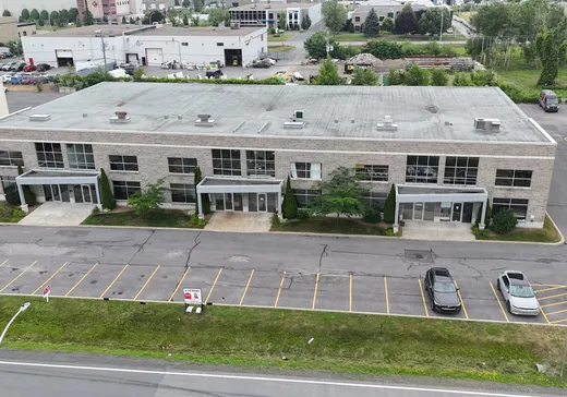 Industrial Building for Sale - 68 Rue Paul-Gauguin, Candiac, J5R 6X2