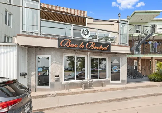 Propriété commerciale à vendre - 4755 Boul. Ste-Anne, Ville de Québec, G1C2K3