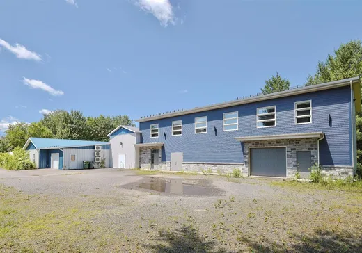 Commercial Property for Sale - 2666-A Av. St-Germain, Plessisville, G6L 2J6