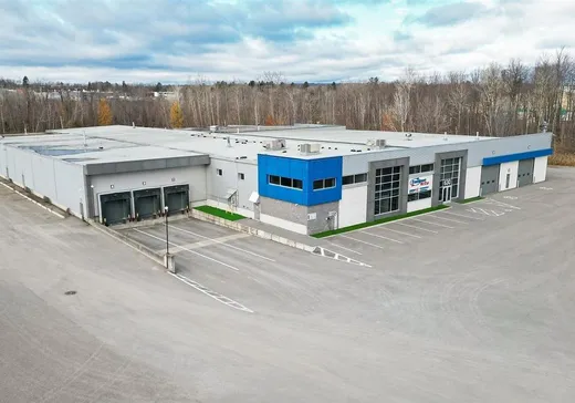 Bâtiment Industriel à vendre - 630 Boul. Roland-Godard, Saint-Jérôme, J7Y 4C5