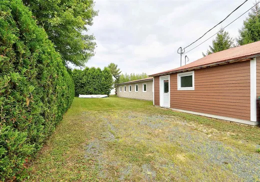 Propriété commerciale à vendre - 200 Rue Marquis, Saint-Célestin, J0C 1G0