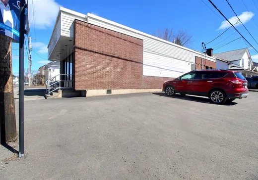 Commercial Property for Sale - 21 Rue St-Joseph N., Témiscouata-sur-le-Lac, G0L 2B0
